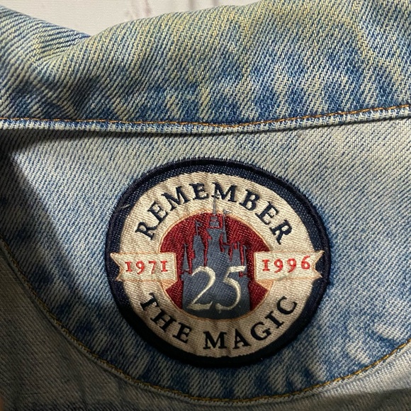 Vintage 1996 Walt Disney World Reunion Denim Jean Jacket unisex - Picture 3 of 10